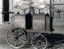 1700 s hand pumper photograph