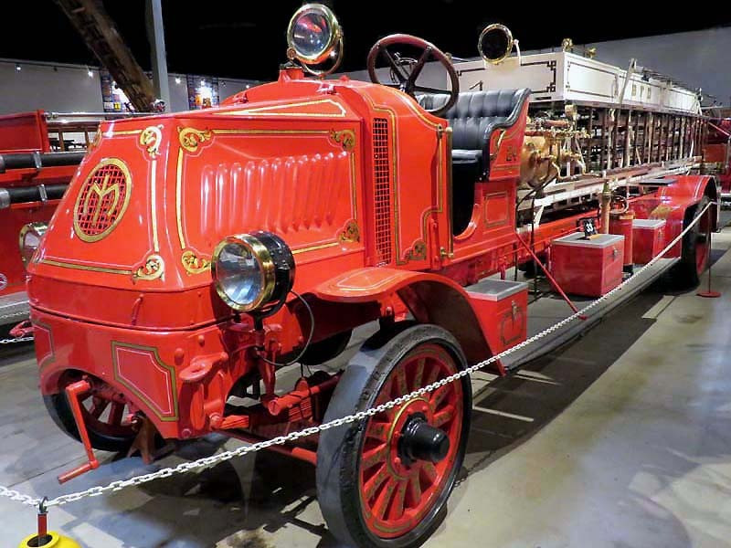 1922 mack   holloway ladder and chemical truck