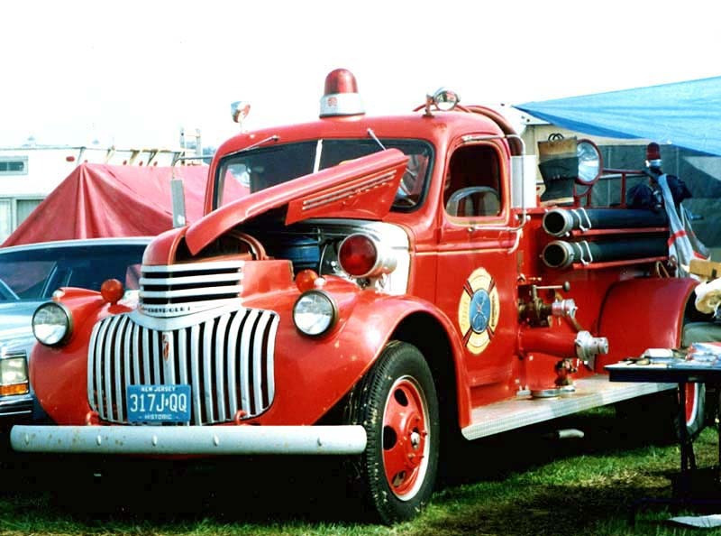1942 chevrolet  2 