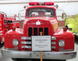 1953 international pumper 2