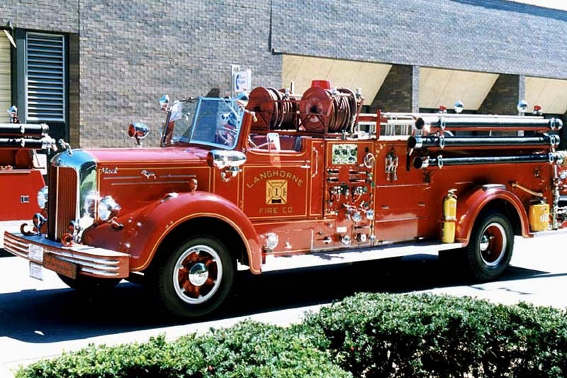 1953 mack  2 