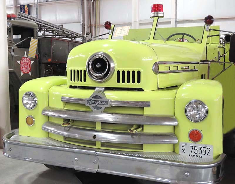1953 seagrave fire truck 2