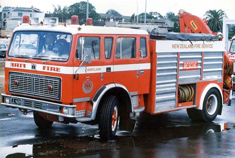 1981 international rescue tender 2
