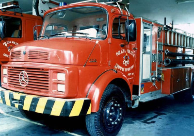 1984 Mercedes 1516